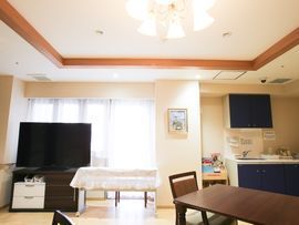 リュエル・シャンテールの環境。館内は全てオールバリアフリー設計となっております。車いすでのご利用も安心しておこなっていただけます。