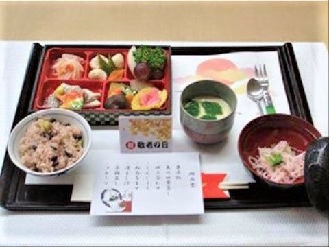 おあしす長丘の食事。栄養バランスの整った美味しいお食事を毎日出来たてでご提供しております。