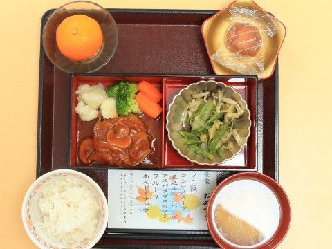 「カーサ・ラ・ヴィーダ保木間」お食事。栄養満点のお食事をお楽しみください。