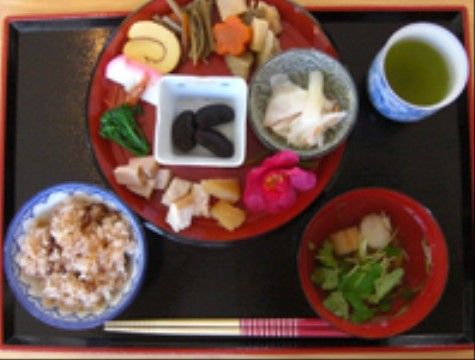 「さくら館シニアレジデンス」のお食事。介護食やソフト食もいただける。