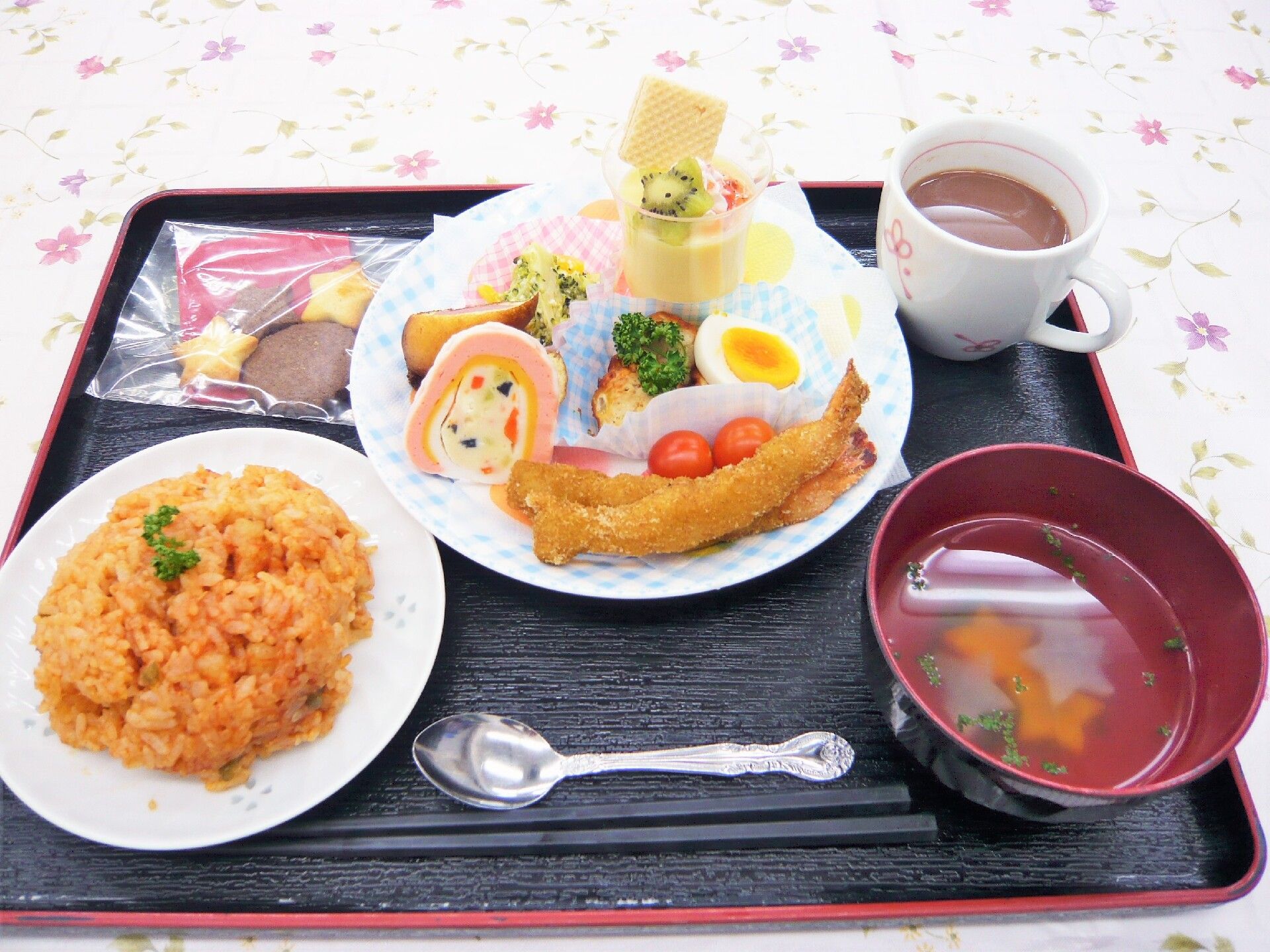 彩り豊かな食事メニュー