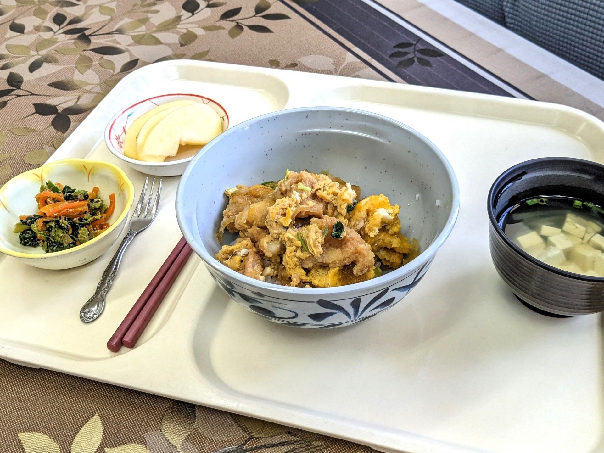 栄養満点の食事提供