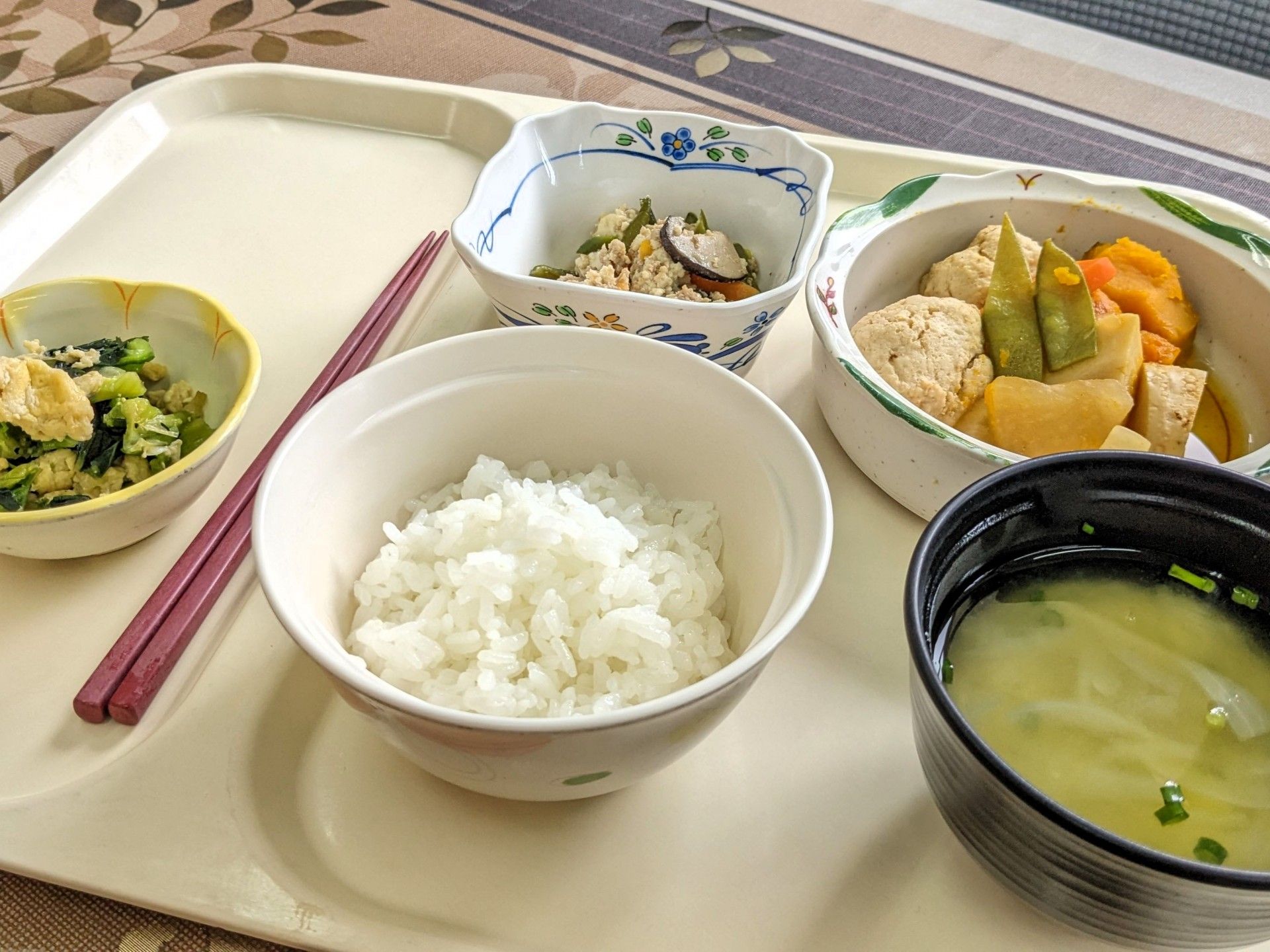 和食の食事セット