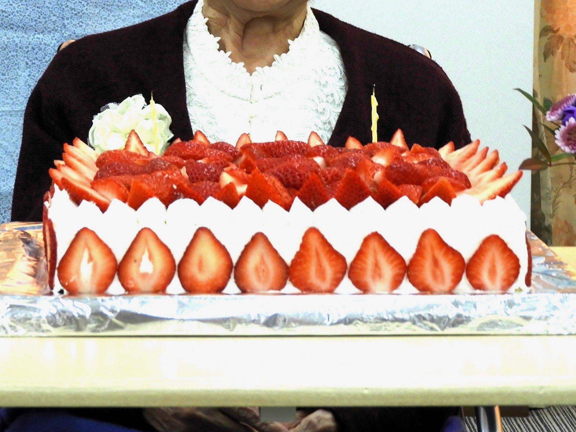 「プレジール春日」のお食事。和食、洋食、中華等のメニュー選びができる。