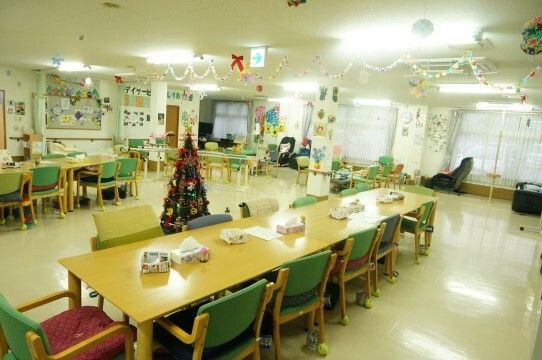 飾り付けのある居室