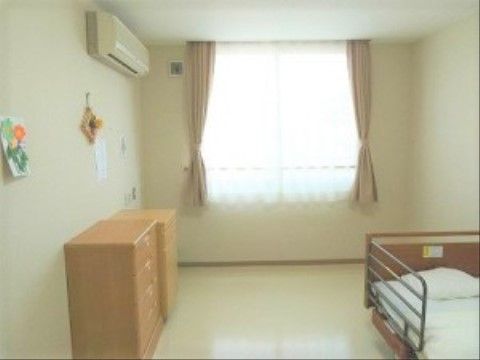 「えがお」の介護。一人ひとりに合わせた介護メニューを作成しておりますので、毎日を無理なくお過ごしいただけます。