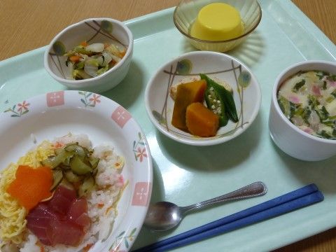 「えがお」のお食事(行事食)。季節感のあるお食事を楽しめる。