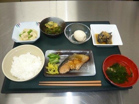 柴胡苑の食事。バランスのとれた和食の定食