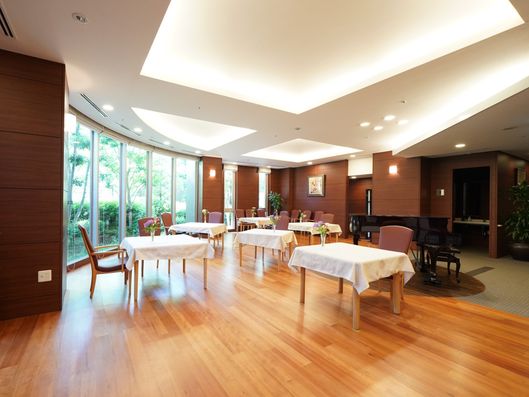 直営レストラン