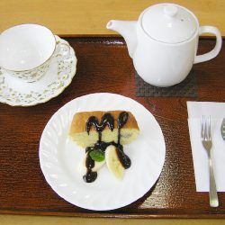 チョコバナナとスポンジケーキのセット