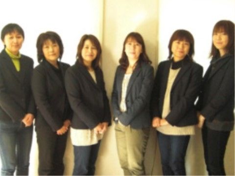 ハーモネート安心ハウスのスタッフ。経験豊富なスタッフが沢山おりますので、安心して毎日をお過ごしいただけます。