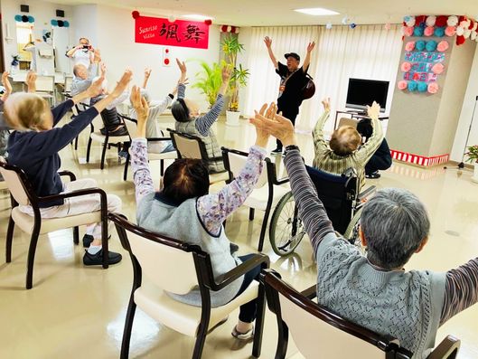 施設長のギターレク