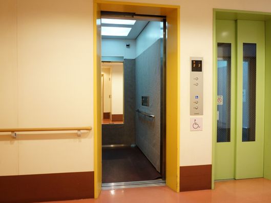エレベーター