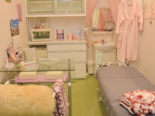 ネイル、エステ室