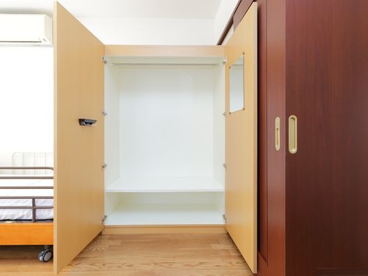 完全個室の居室のドア