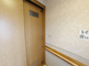 介護施設のトイレと洗面所の部屋