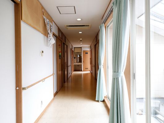 施設内廊下