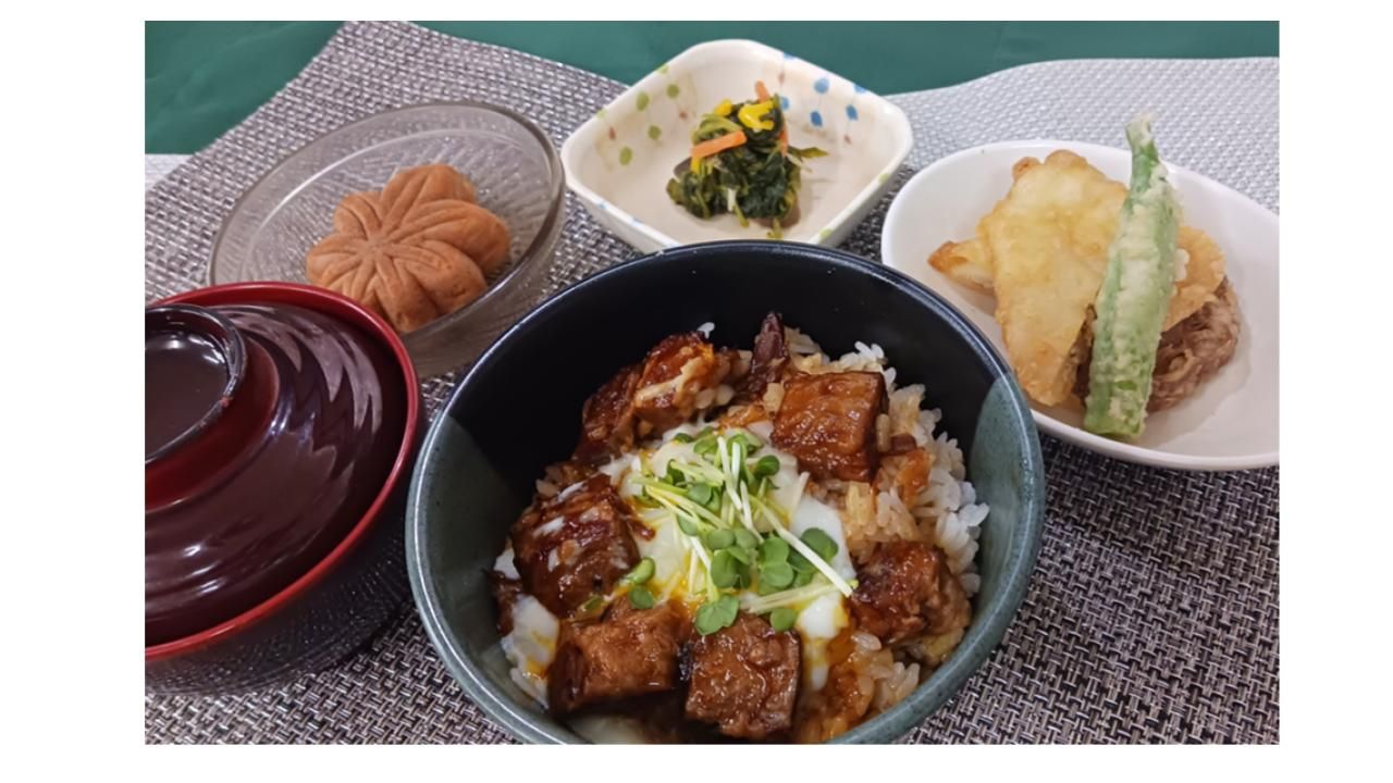 美味しそうな食事の盛り付け