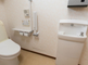 介護施設のトイレと廊下の一部