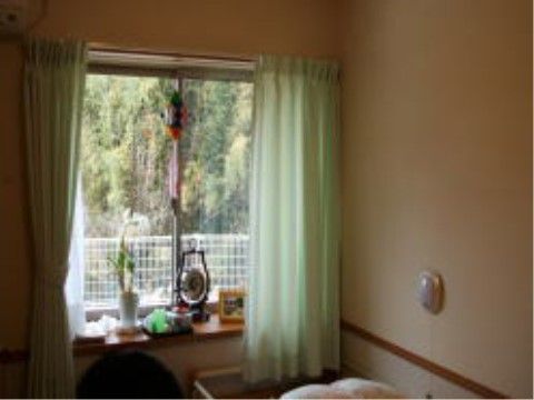 介護ベッドのある居室