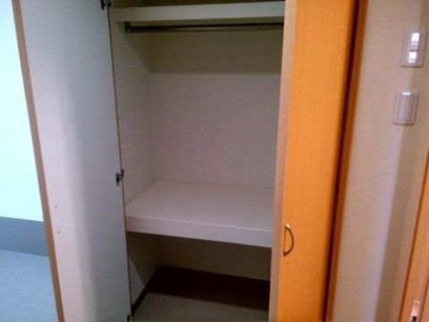 「オアシス北燦しばがき」居室クローゼット