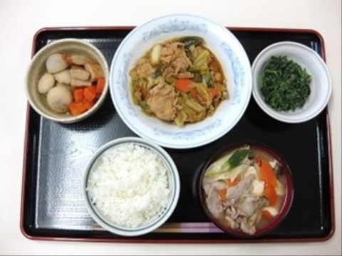 「ペアウェル南山」のお食事。毎日、日替わりでメニューが変わる。