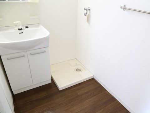 「ペアウェル南山」の洗面台。設備が整った使いやすい洗面台。