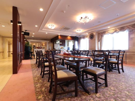 ラウンジレストラン 0