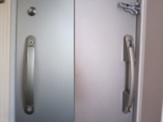 プッシュプルハンドル