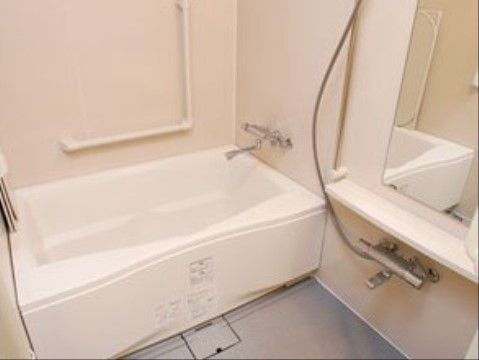 アビタシオン京成千葉中央の個人浴室。居室に備え付けの個浴。