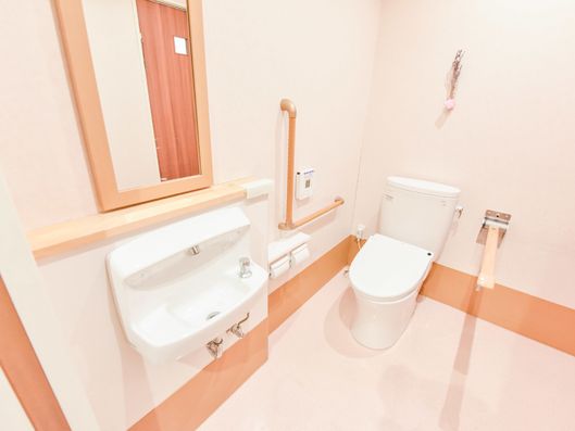 広々としたトイレ