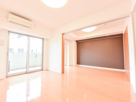 自由にコーディネートできる広い部屋