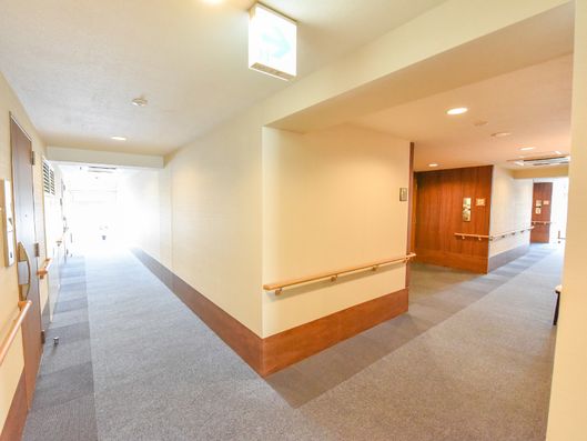 ゆったりとした廊下