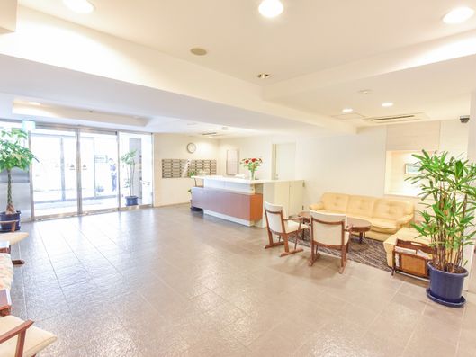 広々としたエントランス