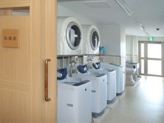 洗濯室・乾燥機