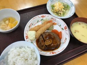 海老フライドとハンバーグの洋食セット