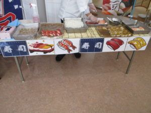 その場で寿司を握るイベント食