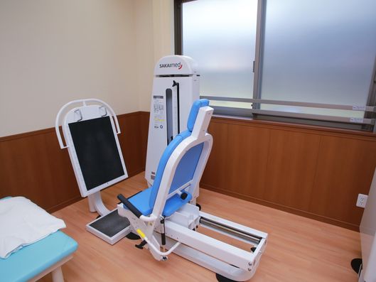 トレーニングマシン