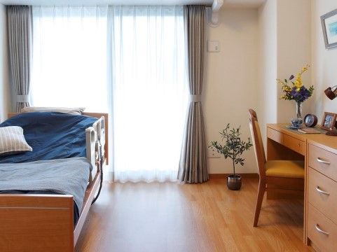 「ニチイホーム西葛西」の居室。ご自宅のようにくつろげる。