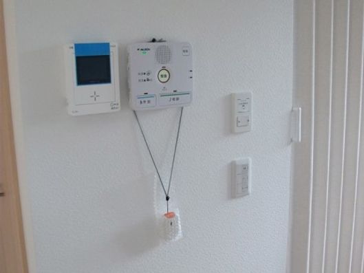 緊急呼び出しボタン