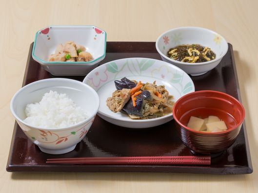 お食事