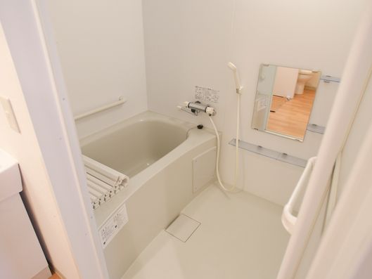 清潔なバスルーム