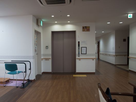 エレベーター付近
