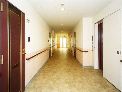 手すりが多くある廊下