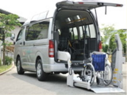 介護特殊車両。