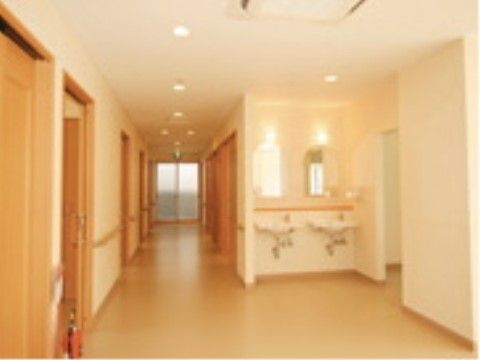 「ここから新森公園」廊下