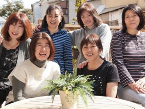 「ここから木田元宮」のスタッフ。心を込めてサポートするスタッフ。