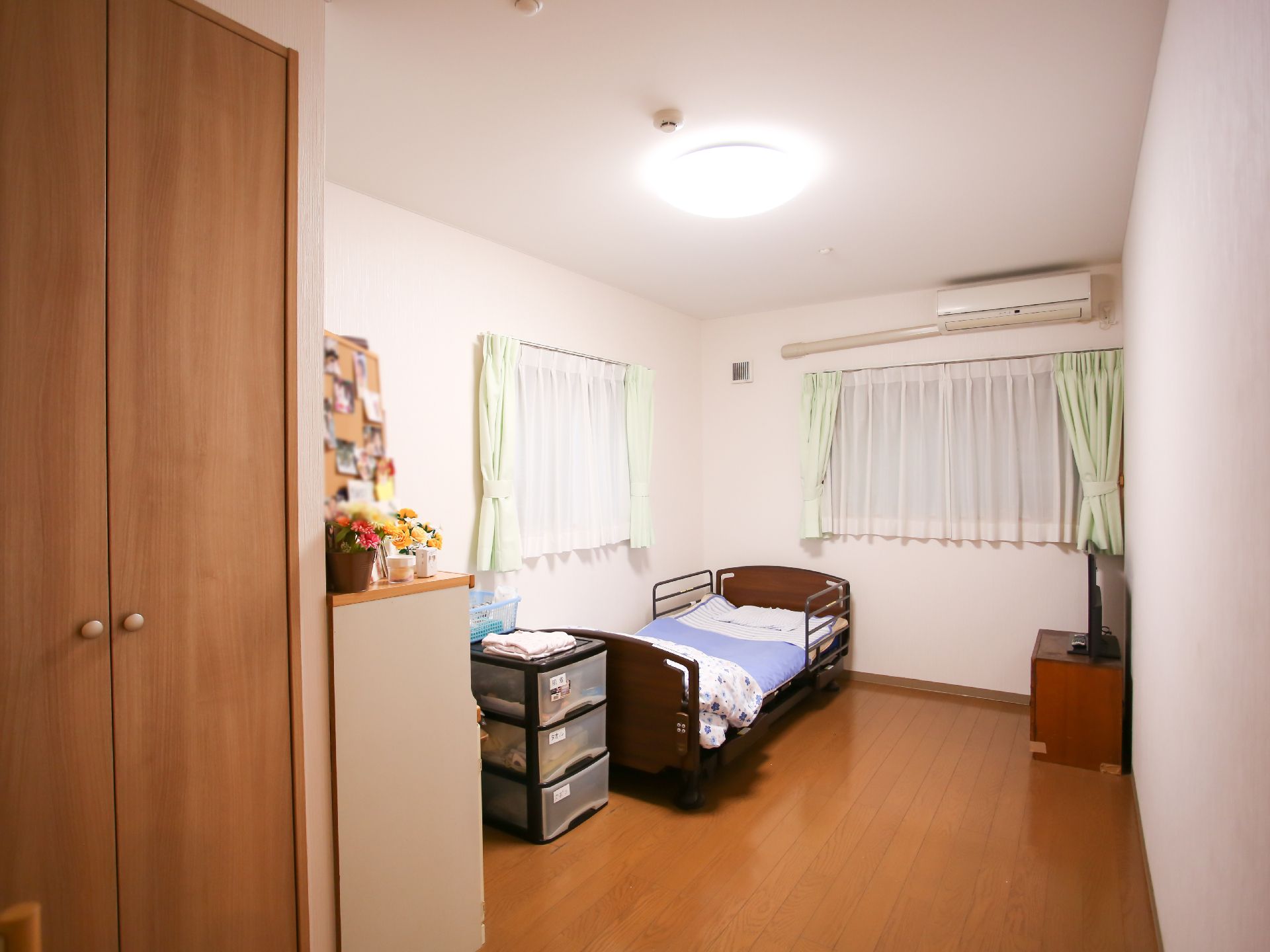 家具などを多く設置することのできる居室