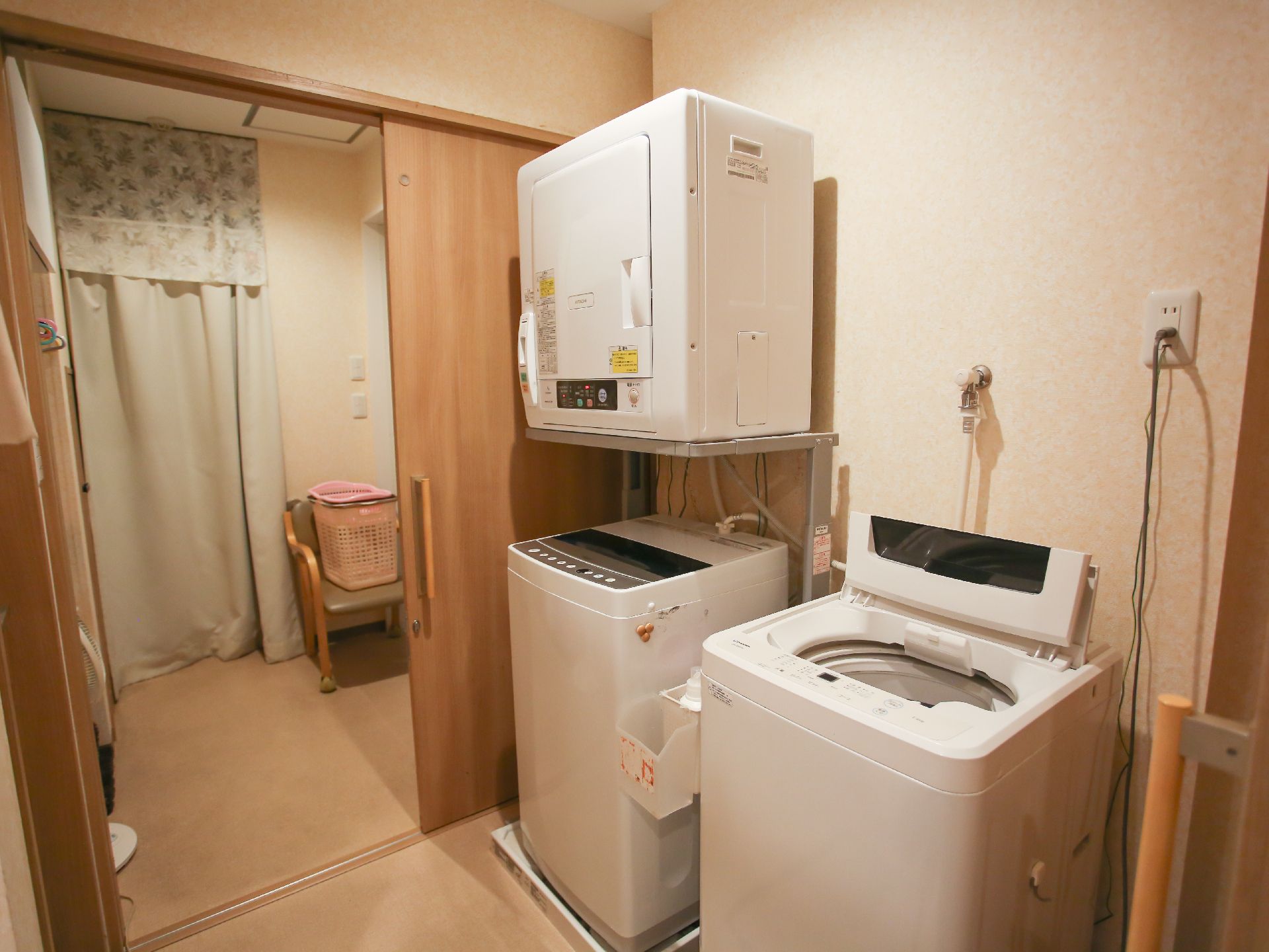 介護施設内に設置してあるランドリーと水場
