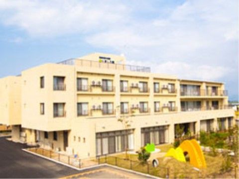 「わじろの郷」の外観。鉄骨で造られている。